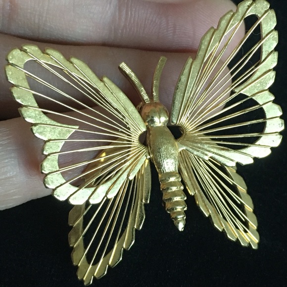 Vintage MONET Butterfly Brooch Pin - Picture 2 of 8